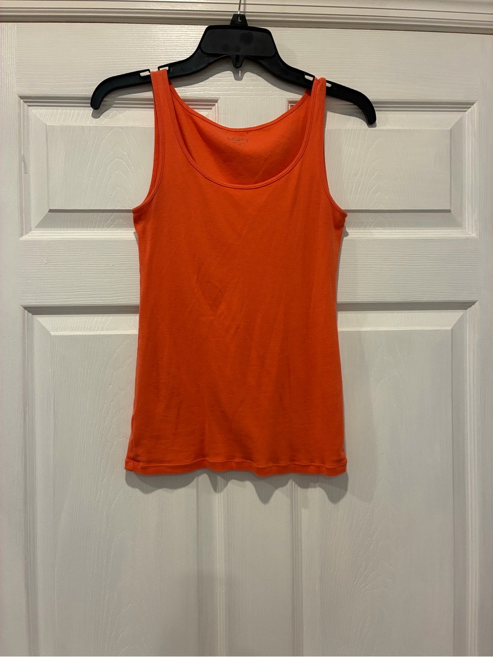 👙LOFT Bright Orange Scoop Neck Tank 👙